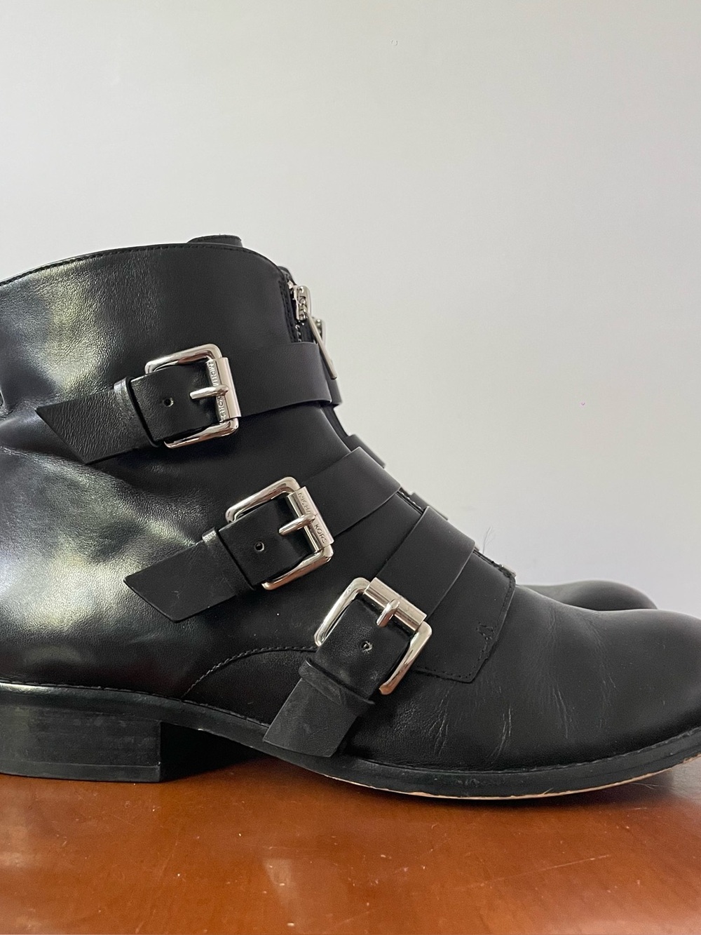 MICHAEL KORS Anya Leather Ankle Boot | US 9M